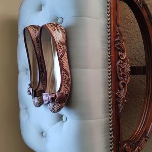 Ballet flats by Alfani, size 8, snakeskin pattern in brown and creme.